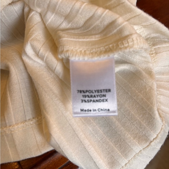 EVEREVE Ivory Ribbed Shell Sleeveless Sweater Tank Top Neutral Minimalist SZ M - Picture 8 of 8